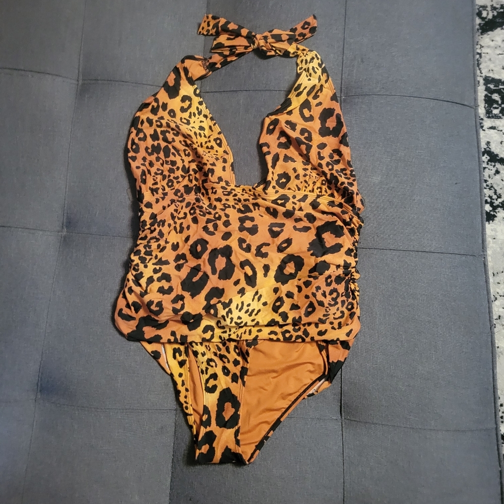 Forever 21 Swimsuit Animal Print Size 2X